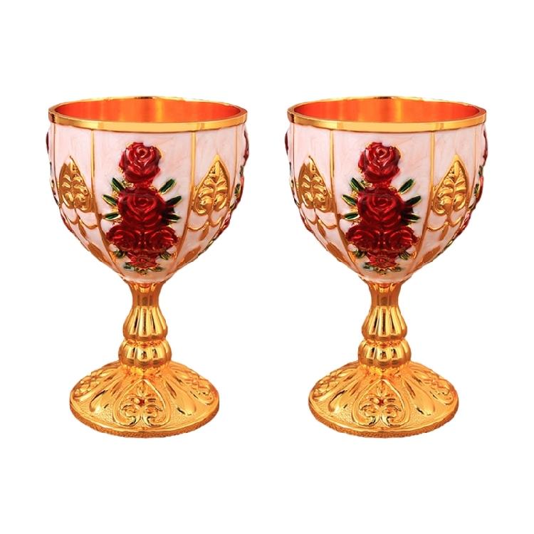 Artistic Zinc Alloy Alcohols Glass With Luxurious Embossed Detailing Retro Art Wine Glass For Wine Tasting Event