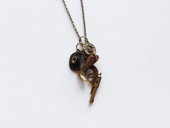 

Hip-hop Retro Gold Color Western Cowboy Boot Hat Pistol Pendant Necklace for Women Men Personality Fashion Jewelry Accessories бронзовий