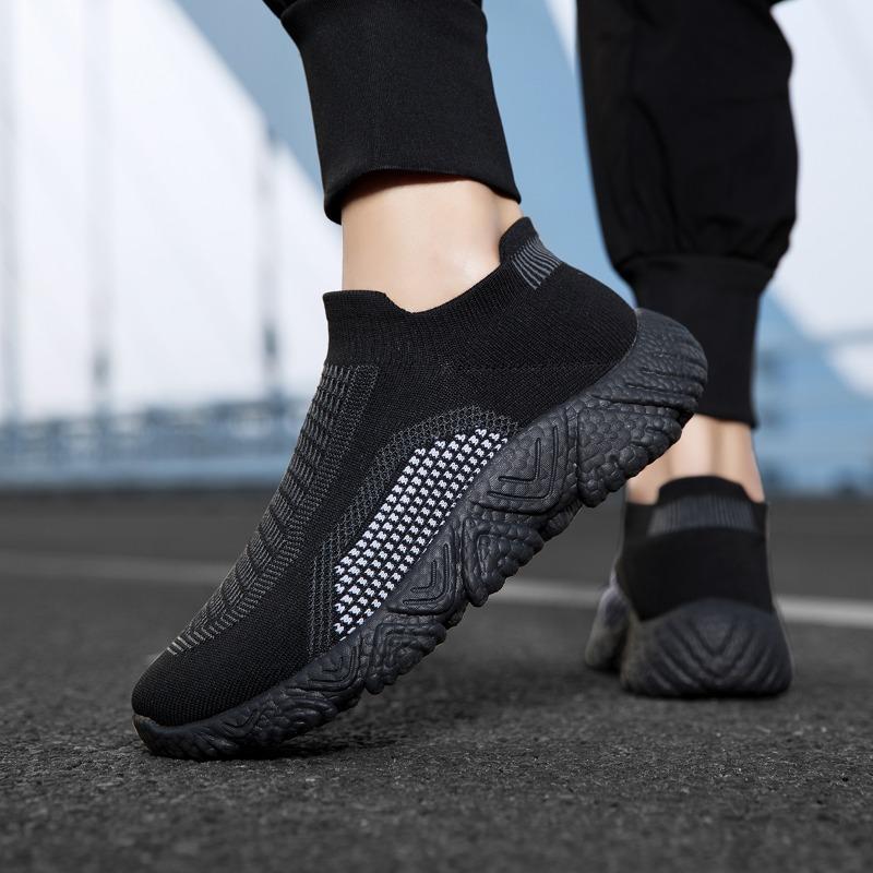 Breathable Women Casual Shoes Lightweight Outdoor Male Walking Shoes Anti-slip Men's Sneakers Slip on Flats Vulcanized Shoes