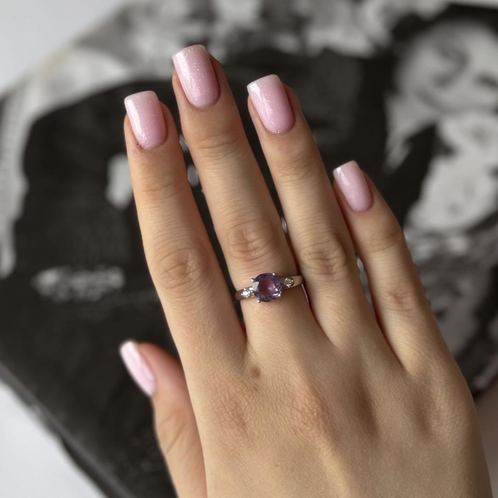 Silver Ring with Natural Amethyst 1.657ct, Item Weight 2.64 G (2024323)
