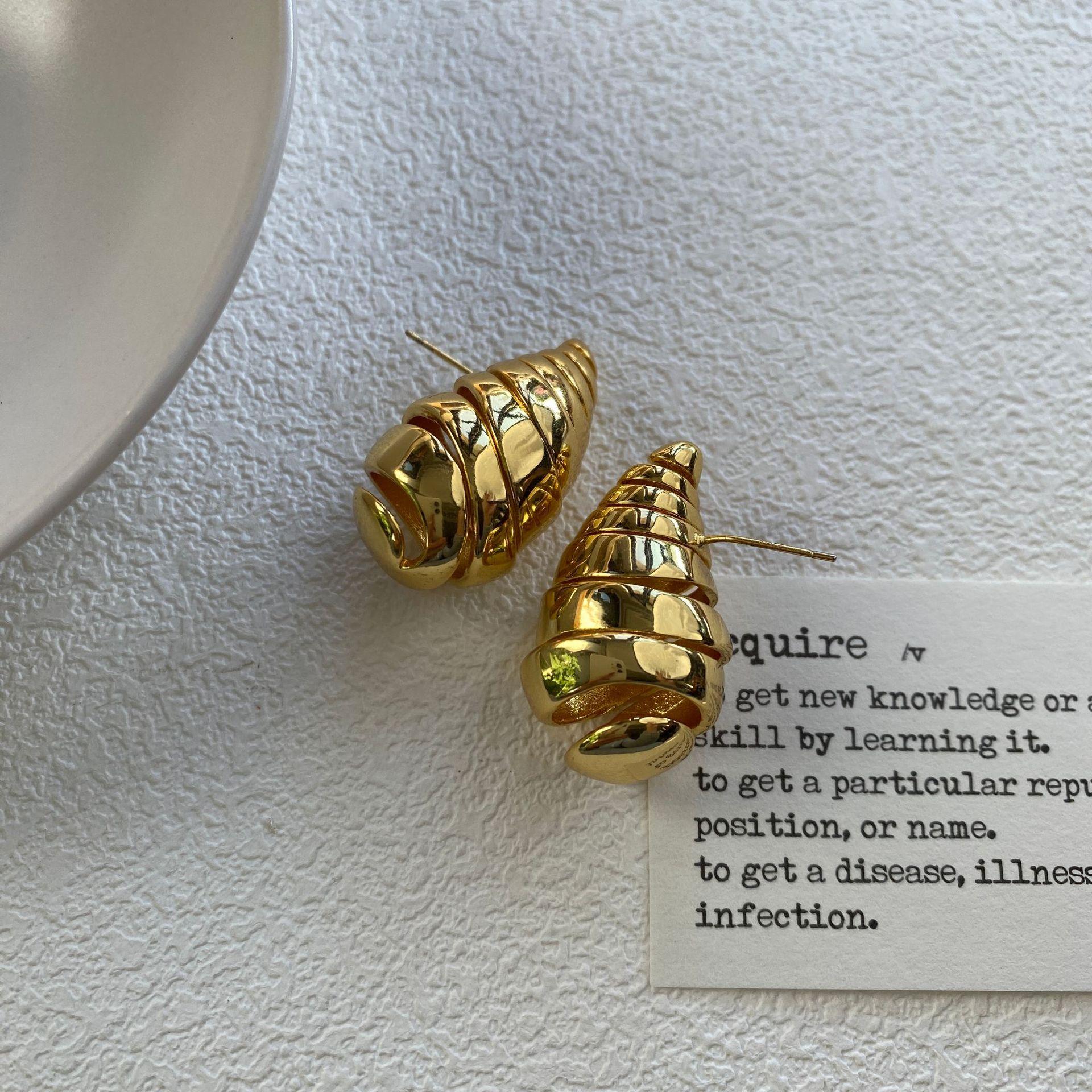 

Французские серьги-капли из полого металла с резьбой премиум-класса, полые трехмерные геометрические серьги в форме торнадо