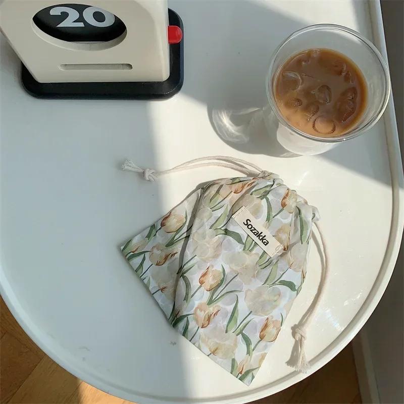 Floral Print Drawstring Coin Purse Lipstick Makeup Bag Travel Organizer Keys Earphone Storage Bag Makeup Pouch Cute Purse Wallet