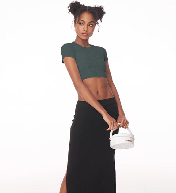 European American Crop Tops: Short Sleeve, Navel-Baring, for Yoga & Running with Pocket & Chest Pads