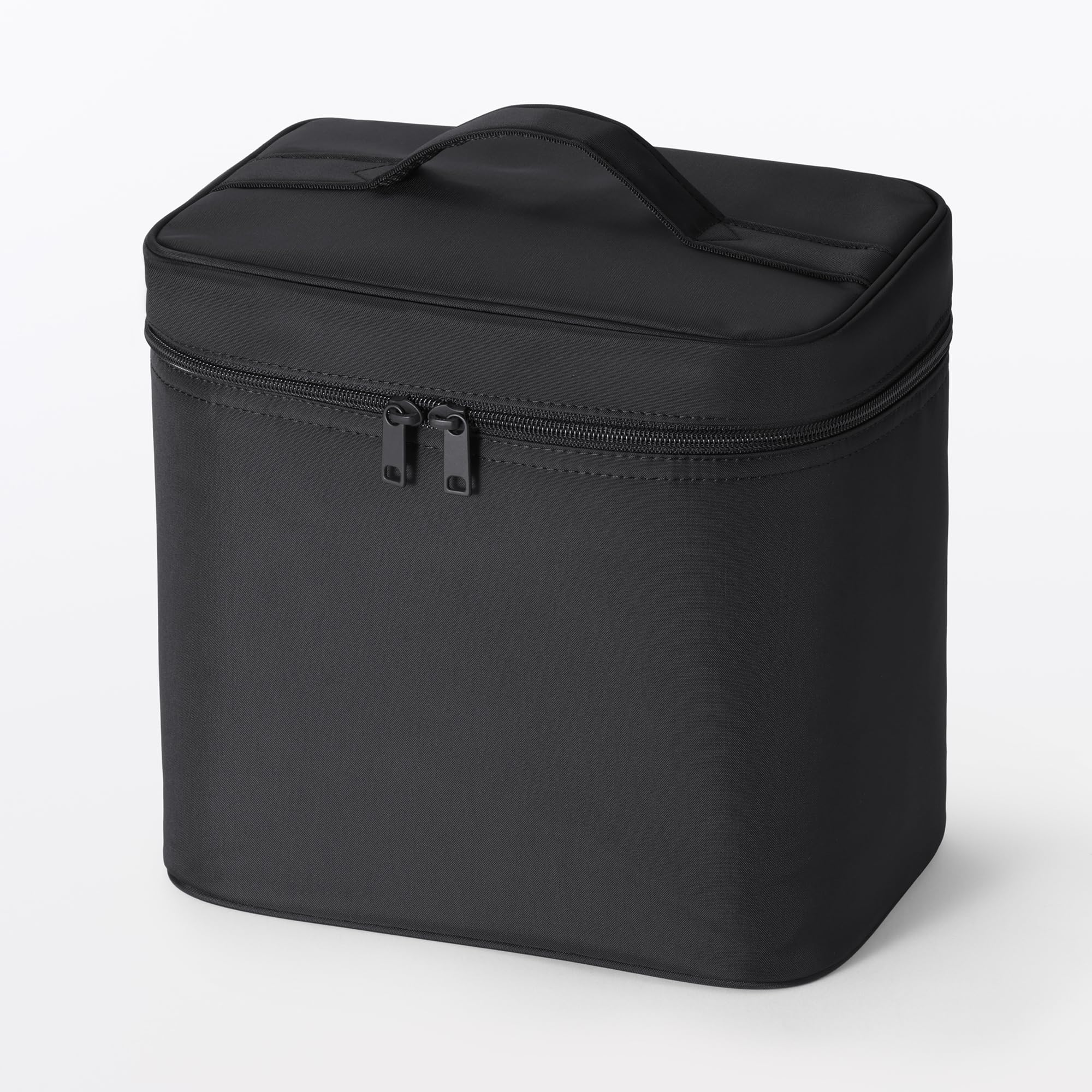 MUJI Косметичка из переработанного нейлона 24 x x 23 76811923 Коробка, Черный, Средний, Прибл.. 16,5 см, чёрный