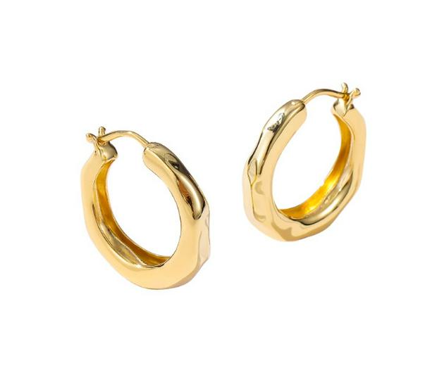 "Elegant Flowing French Earrings - Simple, Versatile Design for Women"
