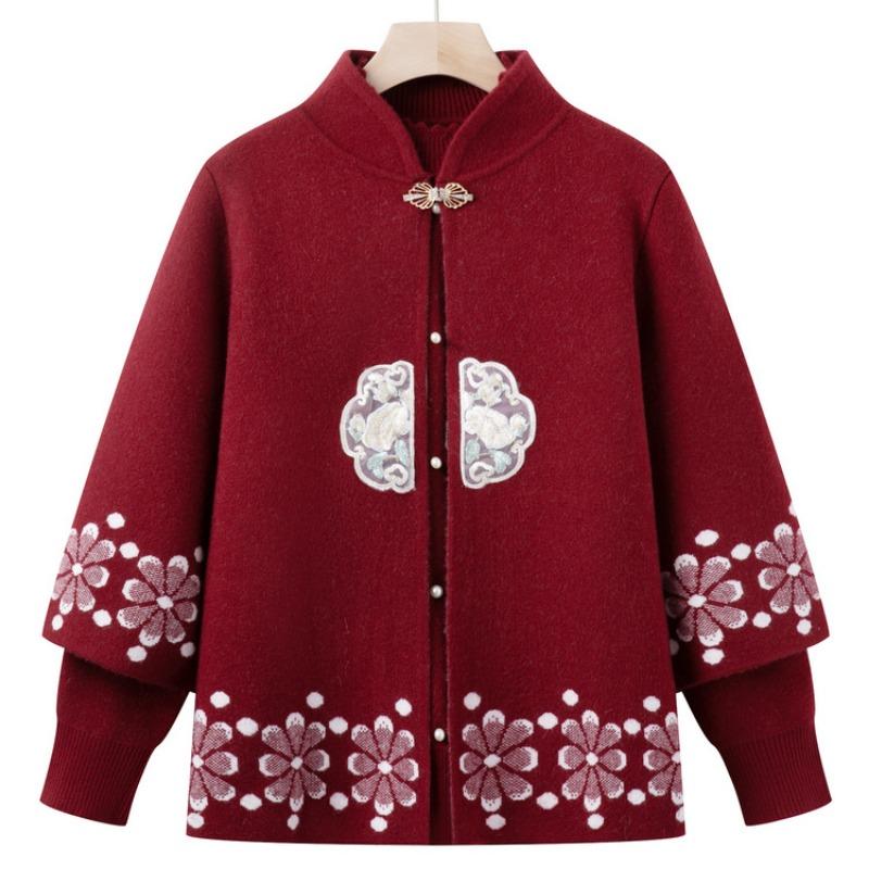 Sweater jacket medium old woman suit knitted two-piece set mother autumn clothes autumn and winter cardigan new