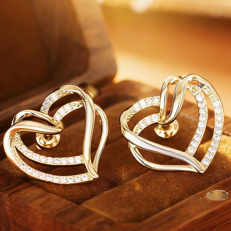 

CAOSHI Luxury Gold Color Stud Earring for Women Creative Hollowed Out Heart Shaped Design Engagement Accessories Fashion Zircon