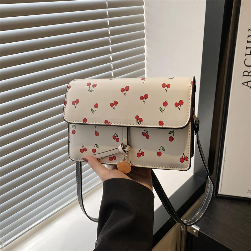 This Year, the Popular Small Fresh Cherry Printed Small Square Bag Women's 2025 Summer New Versatile Shoulder Bag Messenger Bag Foreign Style