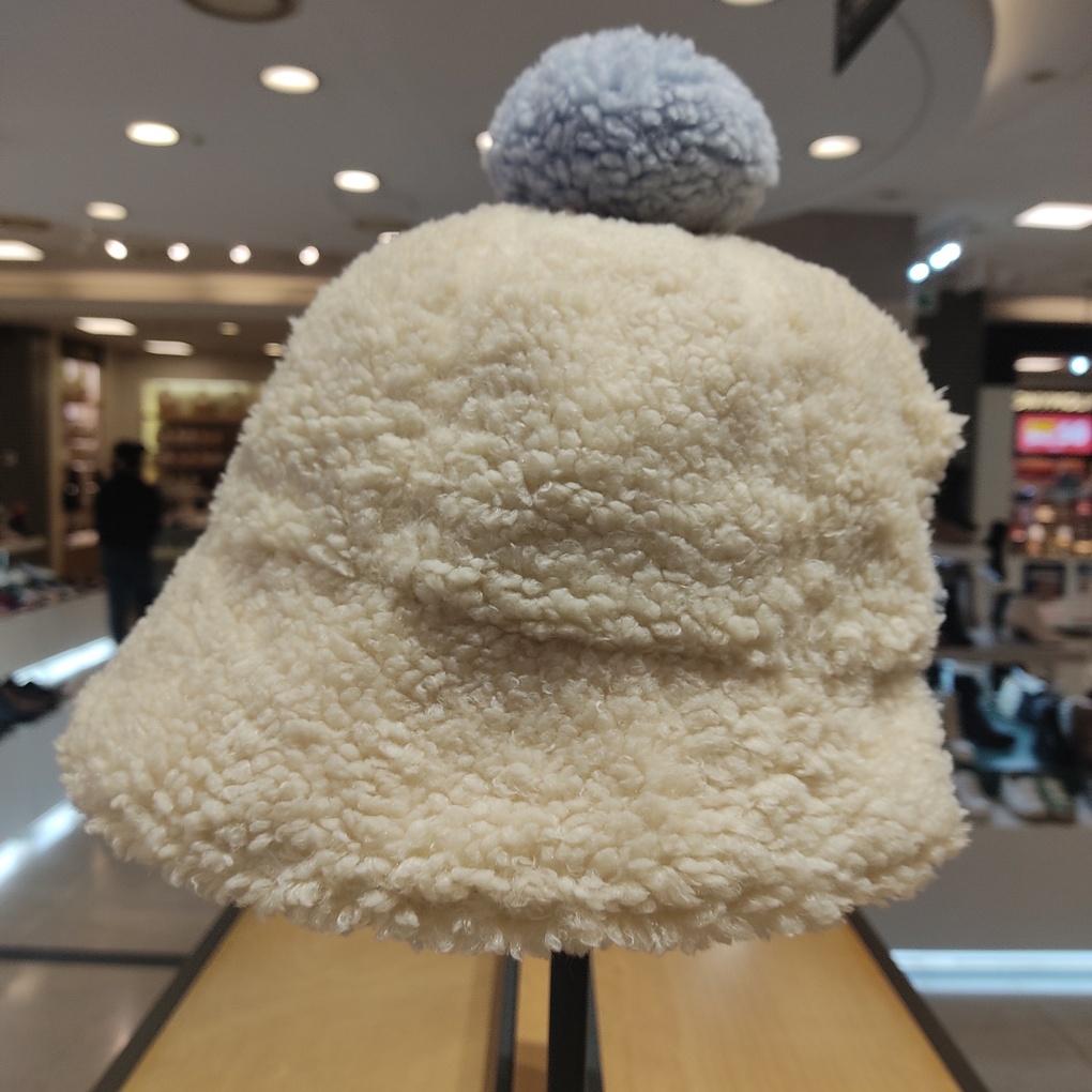 Capten Elle (Authentic) Pogle Fur Snowball Bonnet Bucket Hat ELC6UGC013