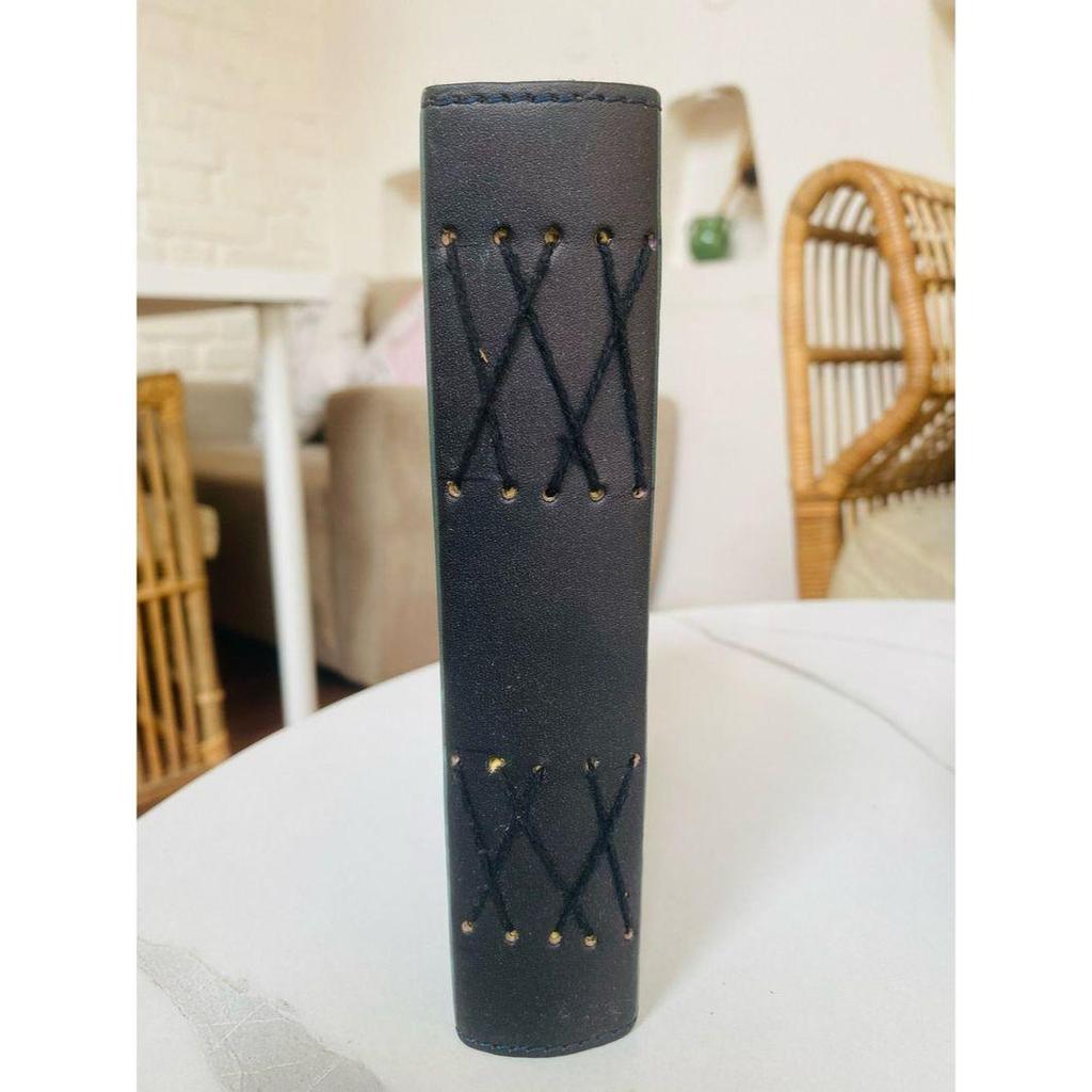 Blanko Zauberbuch der Schatten Tagebuch mit Verschluss Requisite Vintage Handgemachtes Leder Tagebuch Geprägtes Gebet Pagan Antik Hexerei