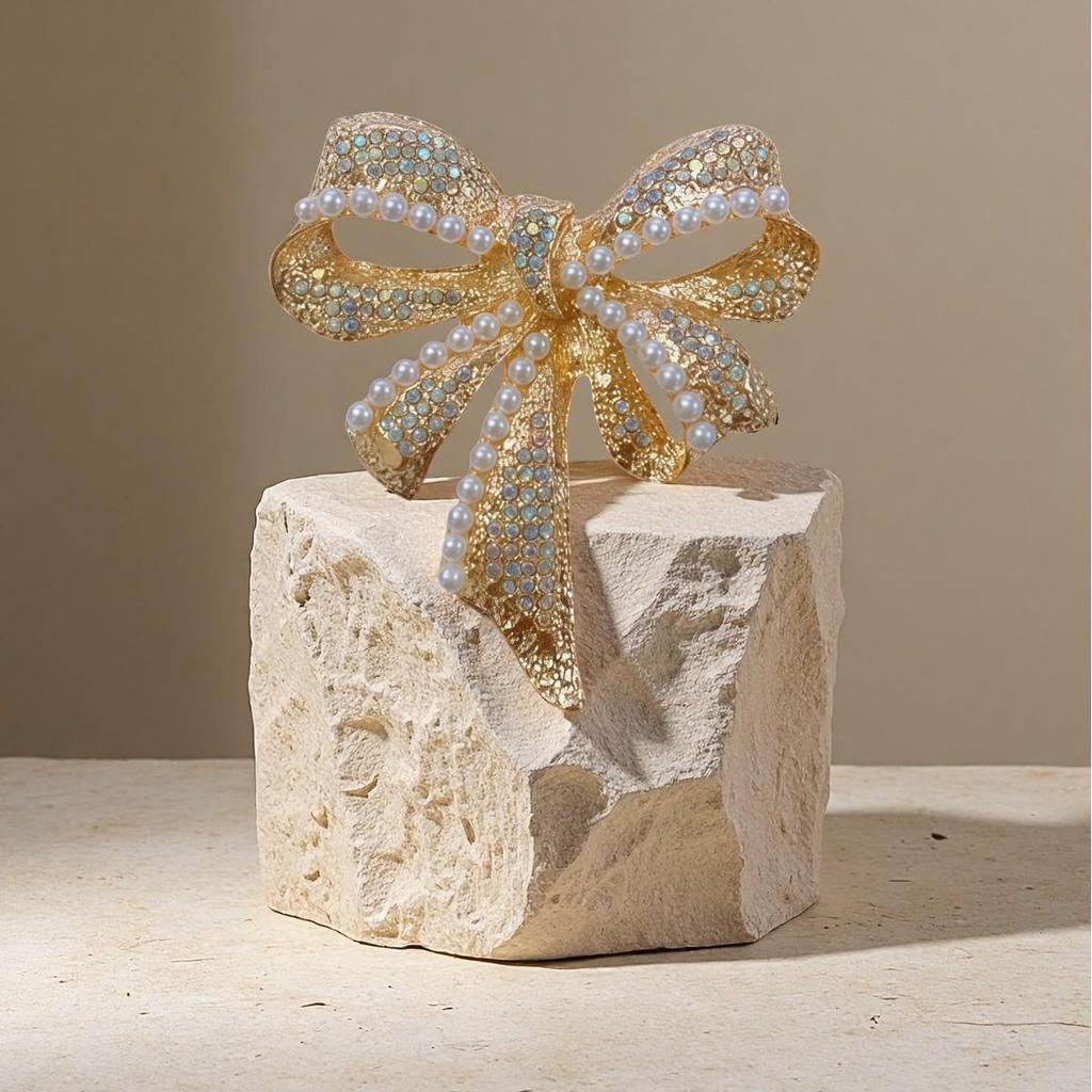 Vintage Alloy Pearl Bow Brooch - Women's Fashion Jewelry Pin for Suits and Coats