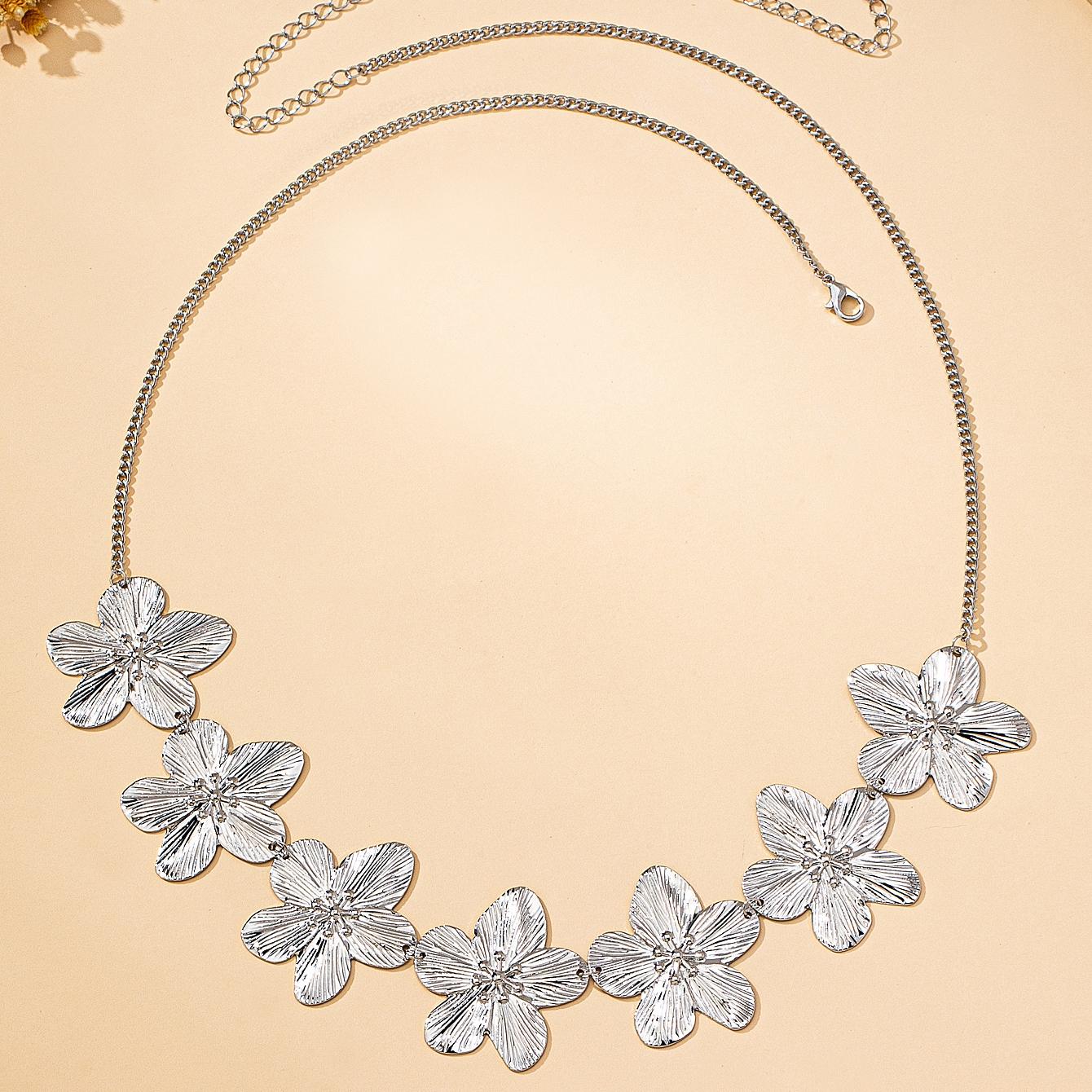 

1 Women s Waist Chain, Fashionable Three-Dimensional Pleated Stud Flower Waist Chain for Women, Suitable for Vacation Outfits and Annual Parties, Dan срібний