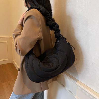 Korean Version of Casual Large-capacity Bag Women's 2025 New Fashion Pleated Dumpling Bag Lightweight and Simple One-shoulder Crossbody Bag