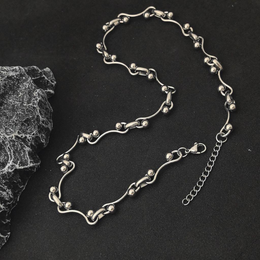 2025 European & American Stylish Layered Jewelry Set: Interlocking Chunky Chain Necklace & Bracelet with Titanium Steel Bead Chain.