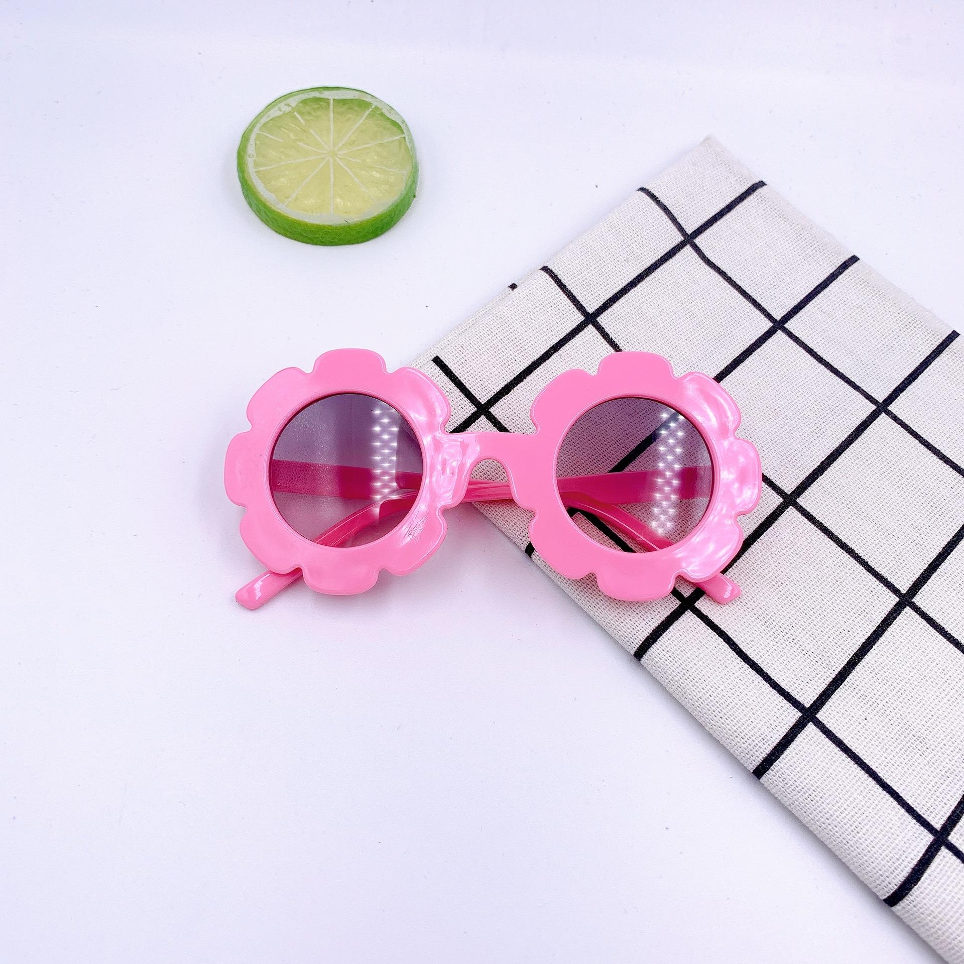 

children s glasses plastic frame decorative glasses small flower lens baby fashion Korean plastic sunglasses розовый