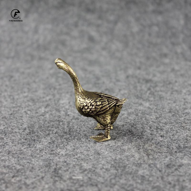 Retro Copper Solid Goose Figurines Small Animal Statue Ornaments Antique Brass Tea Pet Decor Office Desk Decoration Accesories