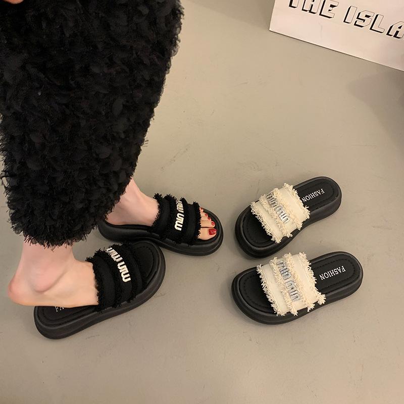 The New Popular Beautiful Cool Slippers Female Summer Wear Fairy Style Versatile with Skirt Thick-bottomed Beach Slippers