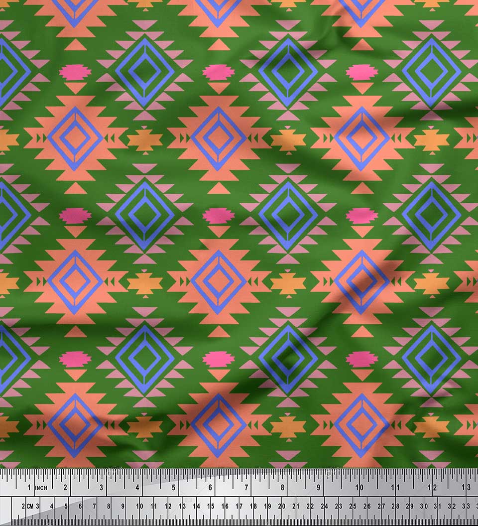 

Soimoi Pink Japan Crepe Satin Fabric Diamond Geometric Print Швейна тканина метр 42 дюйма 42 Inch Wide - Poly Crepe зелений
