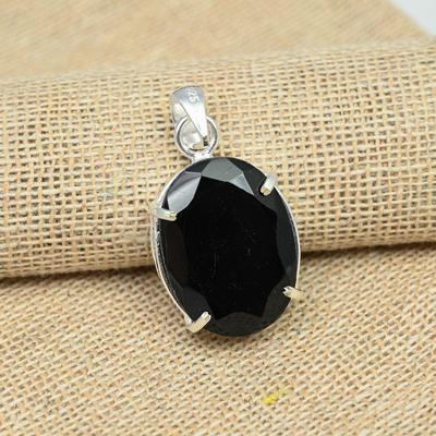 Elegancki Czarny Spinel Kamień Szlachetny Srebro Próby 925 Ręcznie Robiony Wisiorek z Ząbkami Biżuteria Prezent Ślubny