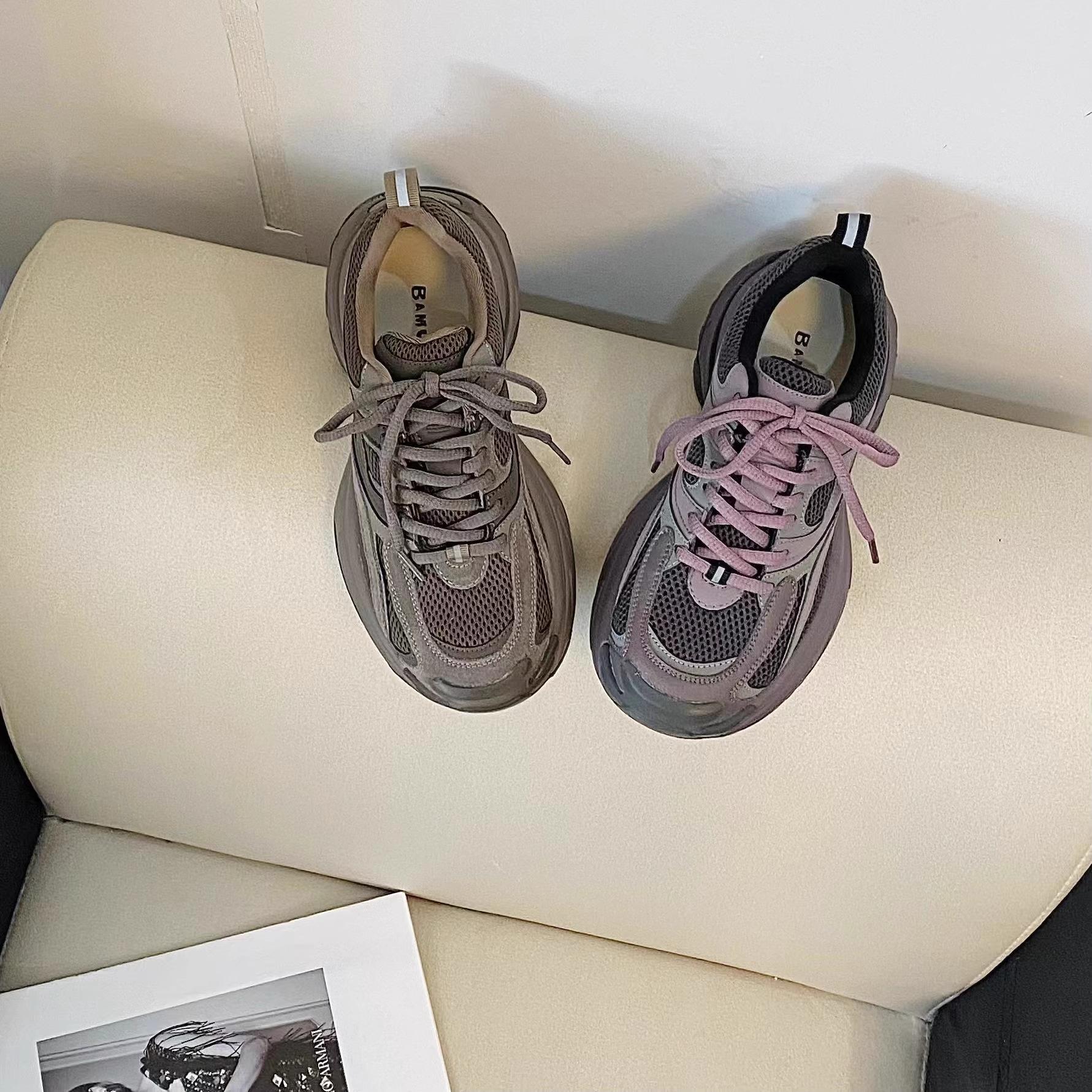 

Туфлі Daddy 2024, жіноче легке весняне вибухове взуття, демонструє невелике смажене вуличне повсякденне спортивне взуття на товстій підошві 40 сірий колір