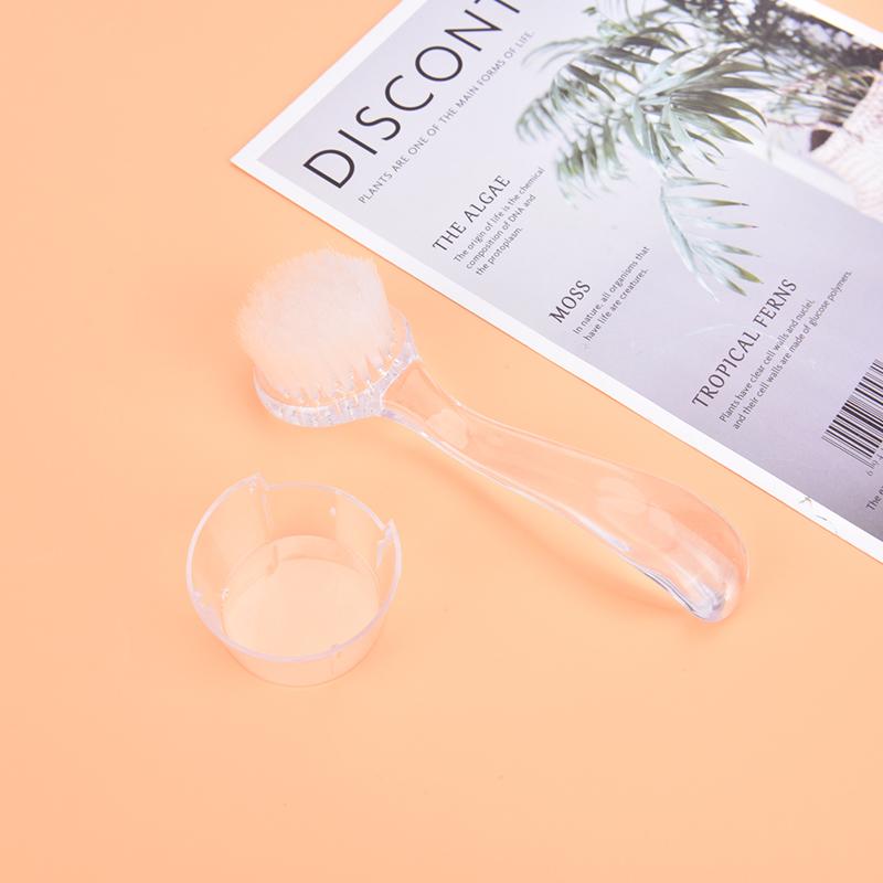 1PC Scrubbing Soft Art Nail Brush Remove Dirt Practical Fingernail Manicure Tools Random Color