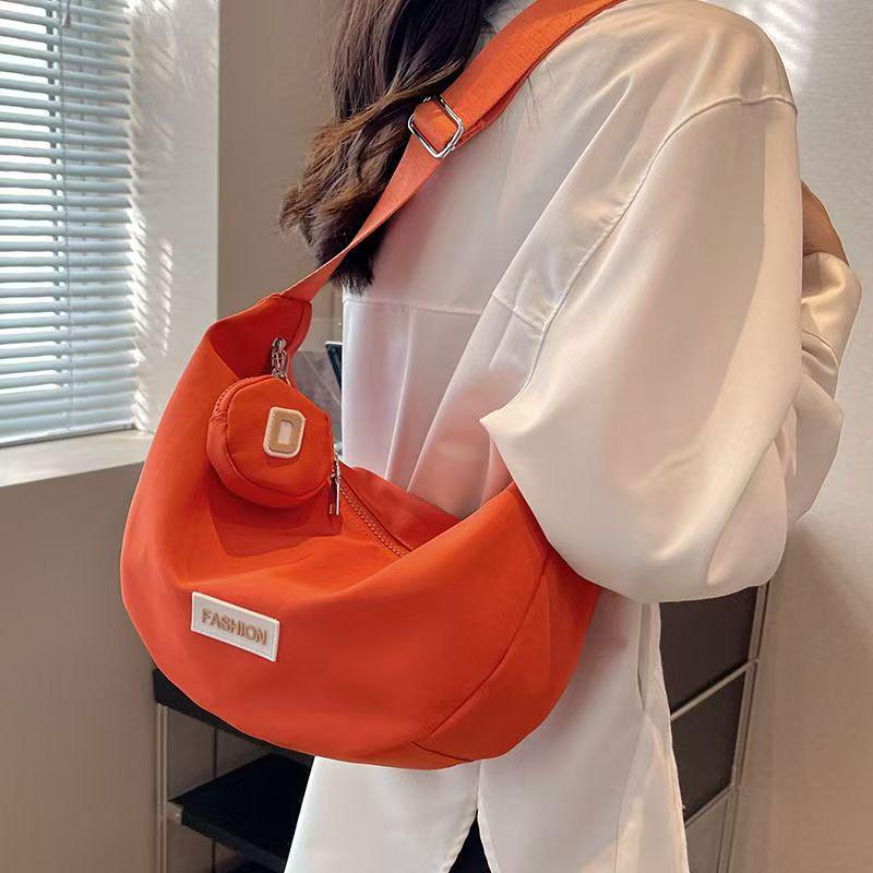 

Сумка кроссбоди из нейлоновой парусины в стиле Мори - Трендовая весна/лето 2025 для студентов оранжевый/красный