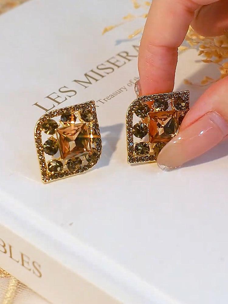 Silver Needle Coffee Crystal Exaggerated Rhombus Big Stud Earrings Light Luxury Temperament Niche Design Foreign High-end Earrings