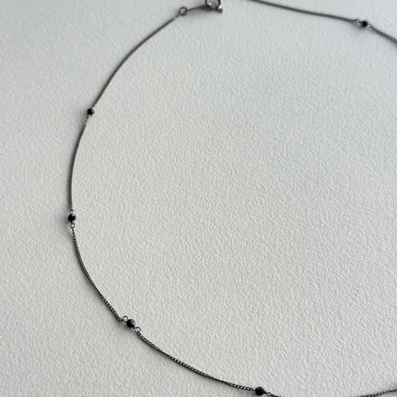 geegee black chain dol necklace