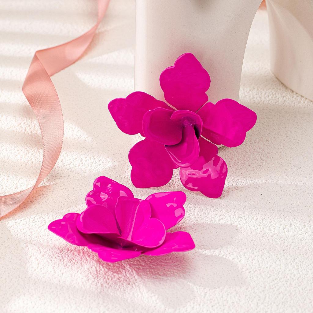 European & American Retro Pink Flower Stud Earrings for Parties