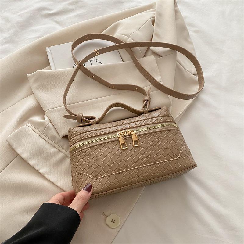 Niche Handbag Women's New Cute Girl Small Square Bag Light Luxury Niche Shoulder Messenger Bag