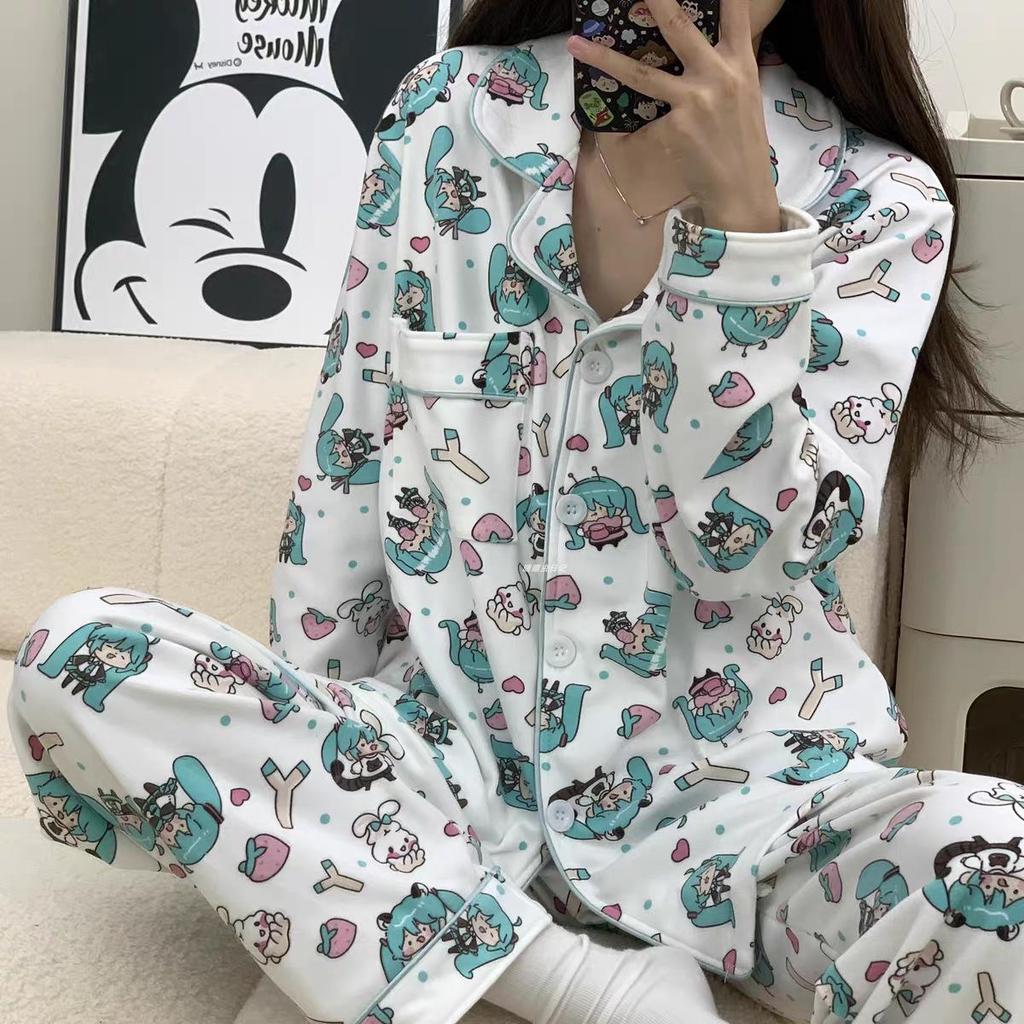 Dámské sametové pyžamo Hello Kitty - Korálový fleece, Hřejivé, S dlouhým rukávem, pro Podzim/Zimu na Doma.