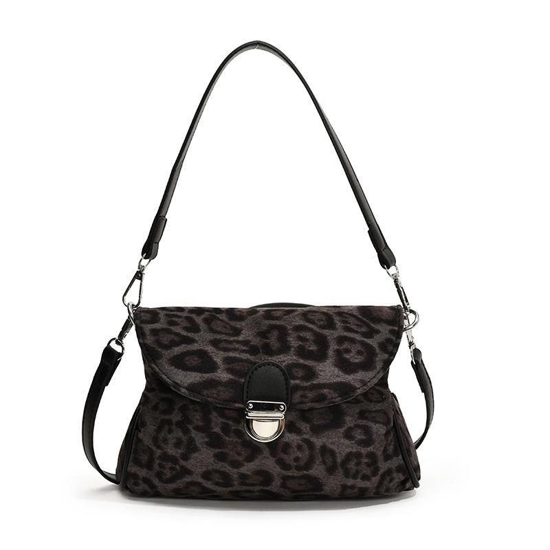 

Niche design messenger bag women s bag textured shoulder bag women s new fashion high-end leopard print bag чорний