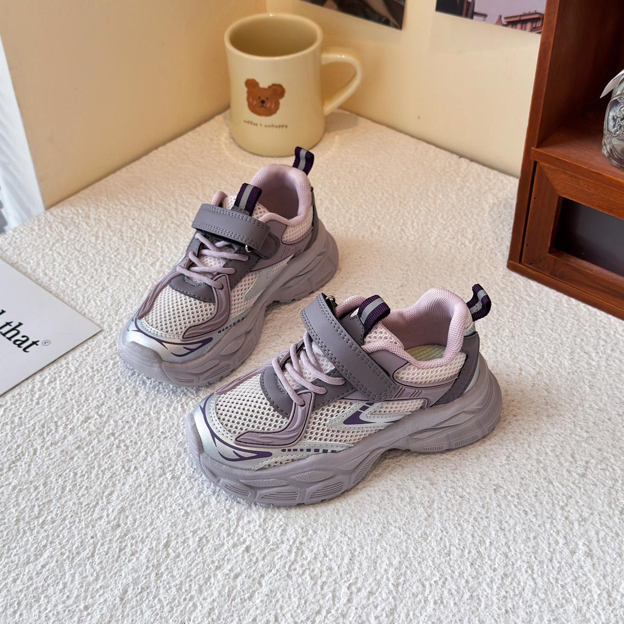 

Girls sports shoes 2025 new spring and autumn children s shoes mesh breathable dad shoes summer men s middle-aged and older children s mesh shoes 26