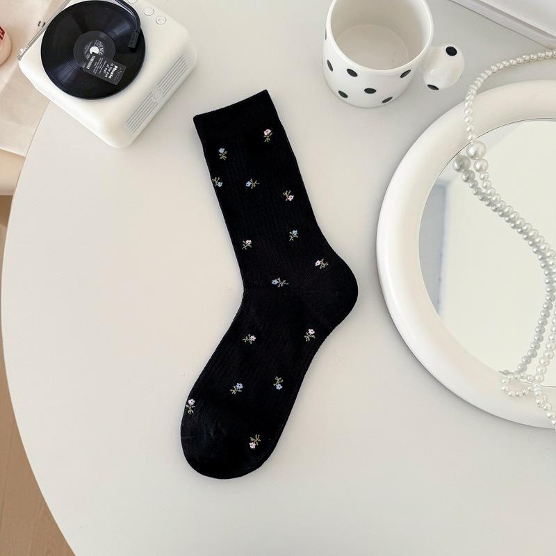 

Socks Women S Breathable Boneless Thin Socks Mid-Tube Socks Are Versatile And Pile Up Eye Net Florals One size fits all чорний