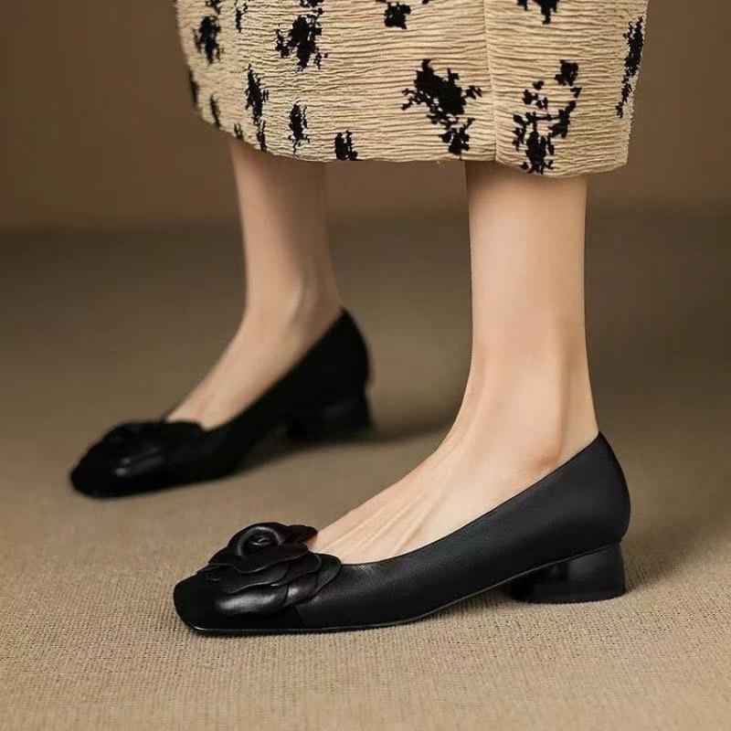 Women s Square-toe Shoes with A Shallow Toe and A Single Strap. 35