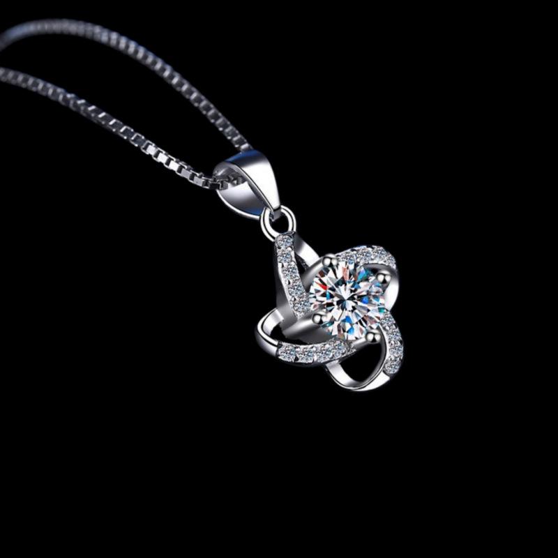 Korean Style White Gold Plated Zirconium Pendant Necklace