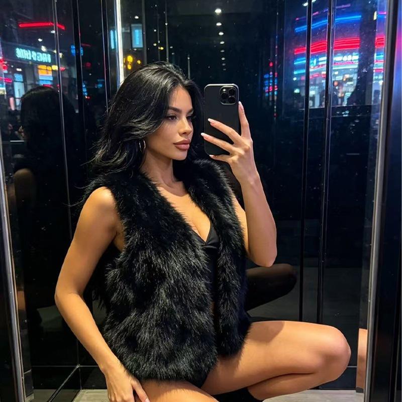 Feeling imitation fur fur V-neck vest women's autumn and winter thickened new small vest vest jacket