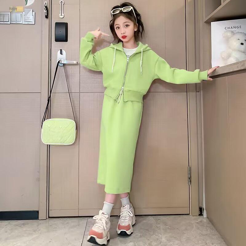 

Комплект из двух предметов для девочек на весну: Модная куртка с капюшоном и утягивающая повседневная юбка-свитер 160 cm