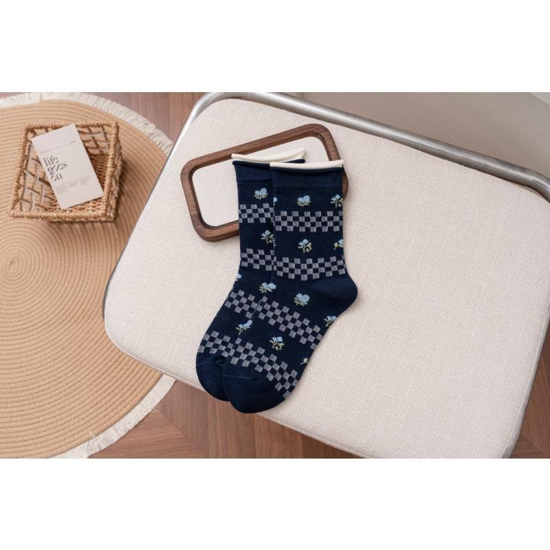 Female Spring and Autumn Plants and Flowers Lace in The Cylinder Pile Socks