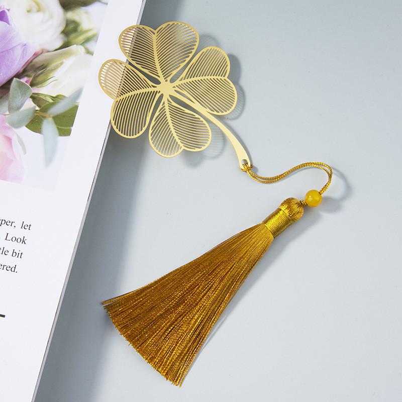 Exquisite Hollow Metal Bookmark with Pendant – Brass Creative Gift for Students