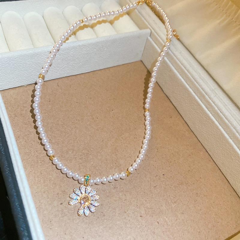 K Real Gold Electroplated Zircon Flower Pendant Pearl Necklace Design Sensen Collarbone Chain Sweet Fashion Neck Chain