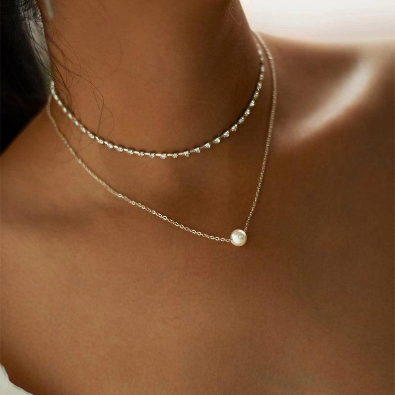 C107 Hot-selling, Classic Versatile Model with Diamond Claw Chain Imitation Pearl Pendant Necklace Set 2