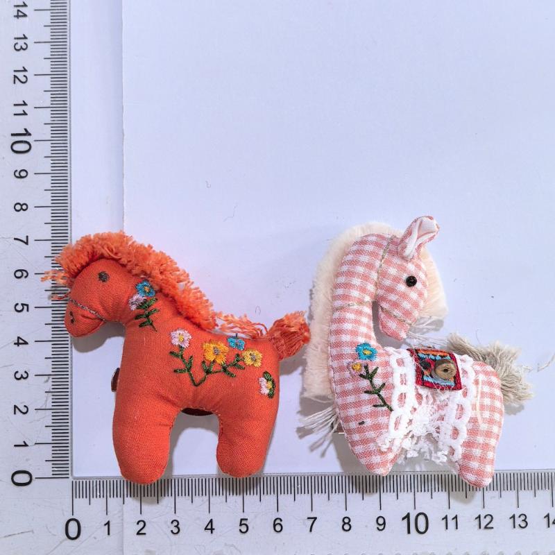 Cute Handmade Embroidery Pony Necklace Soft Fabric Horse Pendant Sweater Chain for Women Daily Outfit Jewelry Gift