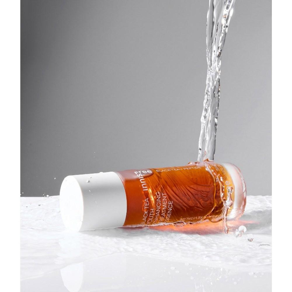 Innisfree Schwarztee-Jugendverbessernde Behandlungs-Elastizitäts-Essenz, 1 Packung, 145 ml