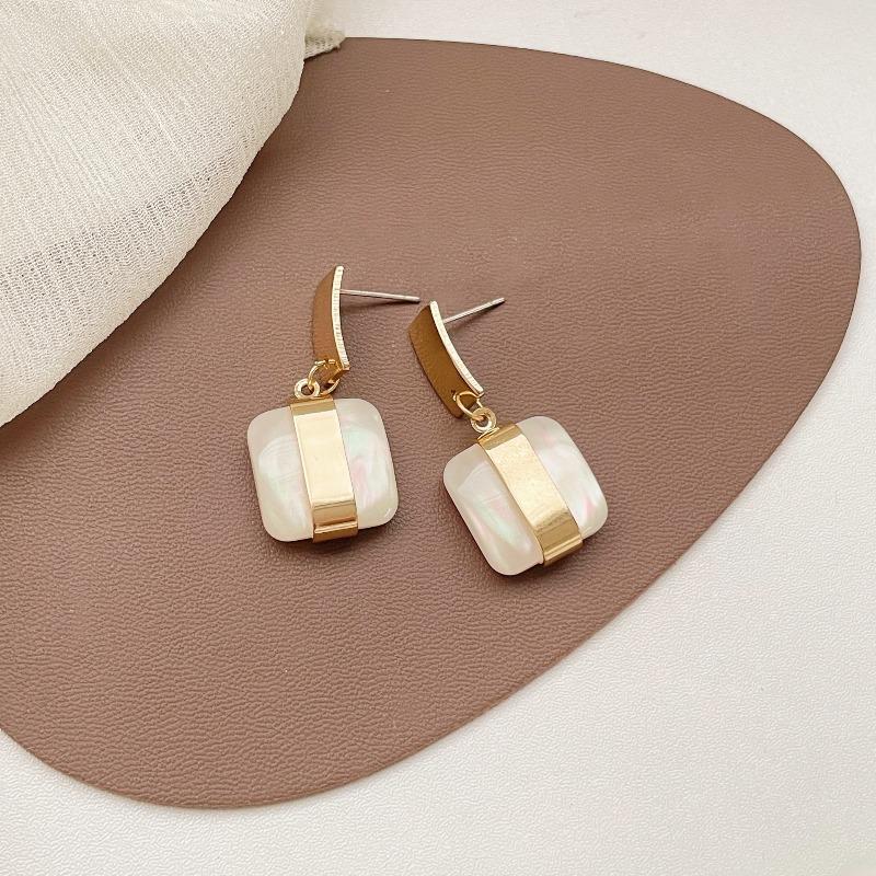 Trendy Vintage Geometric Drop Earrings…