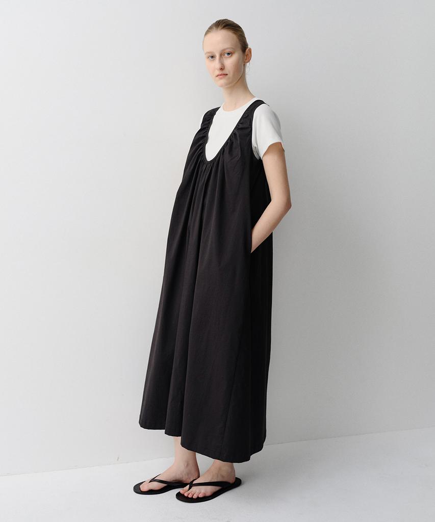 Ia Thea Shirring Maxi Dress (Black)