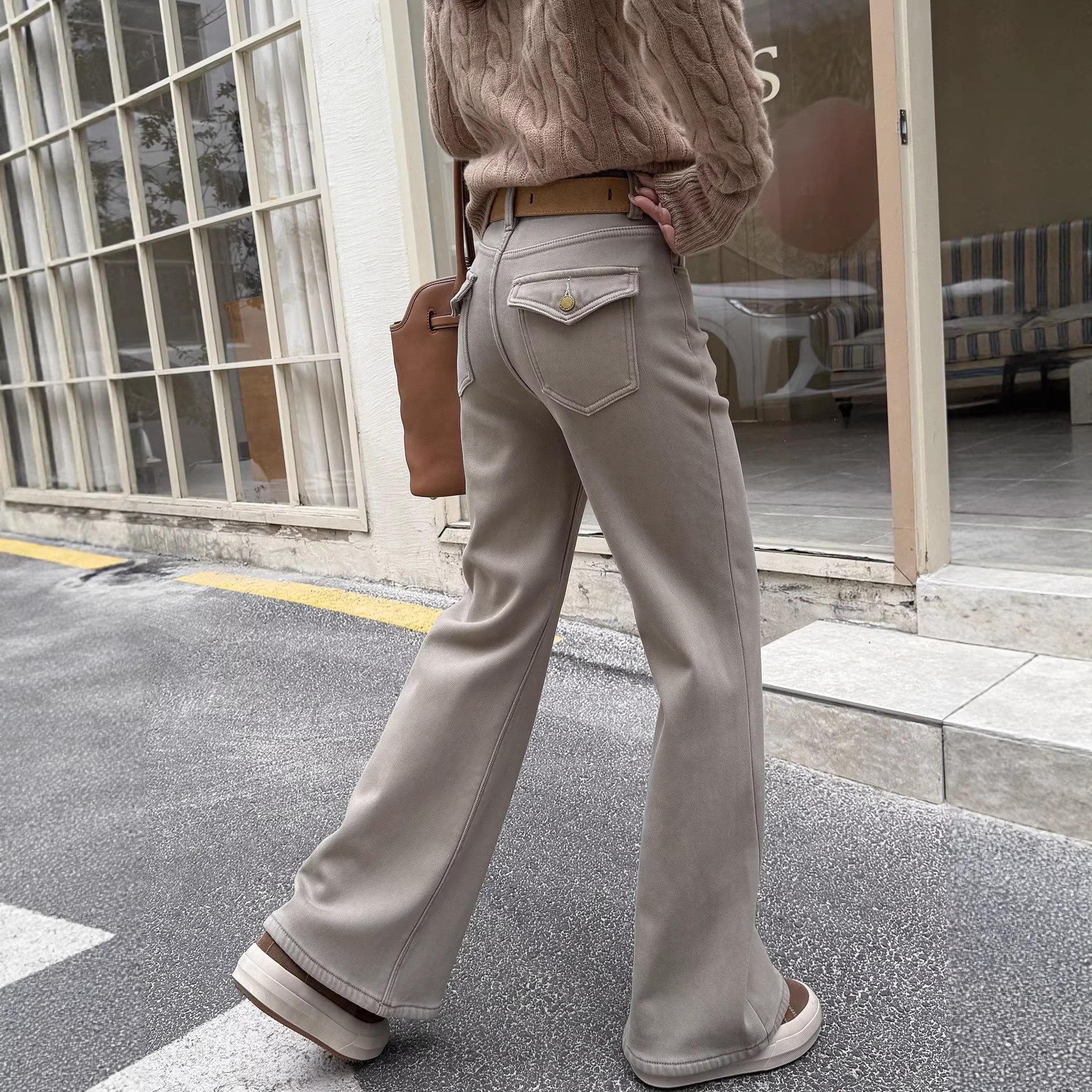 

Limited Edition Milk Tea High-Waisted Flared Jeans - Women s Autumn/Winter Slimming Velvet Hip-Lift Pants Large