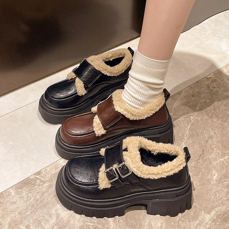 Leather platform small leather shoes women's velvet loafers 2025 winter new warm lazy shoes high-heeled Mary Jane shoes