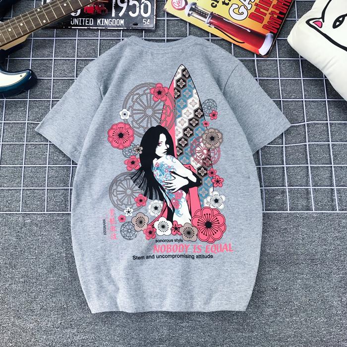 

Японский бренд Tide Счастливый призрак Маленький дьявол Рыбалка Карп Принт Чистый хлопок Большой размер Футболка Мужская Женская Локомотивы 3XL