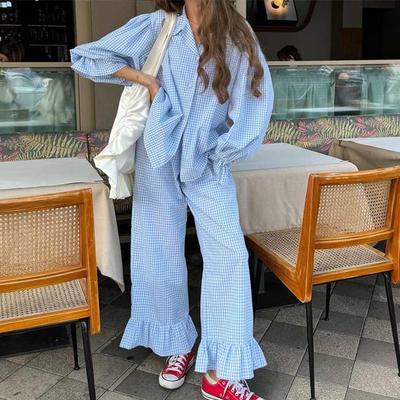 Kadın Günlük Ekose Gömlek ve Pantolon Takımı Devrik Yaka Volanlı Kollu Gömlek Fırfırlı Etek Ucu Pantolon 2'li Takım 2025 İlkbahar/Yaz Yeni Moda